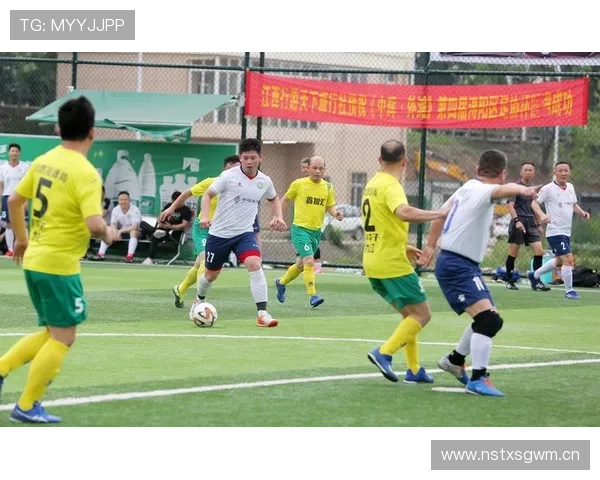 足球直播在线观看高清无延迟，实时掌握每场比赛精彩瞬间